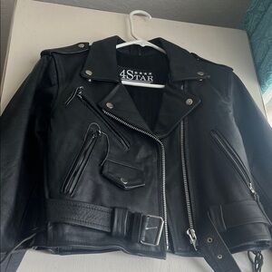 Vintage Women's Classic Black Leather Biker Jacket
